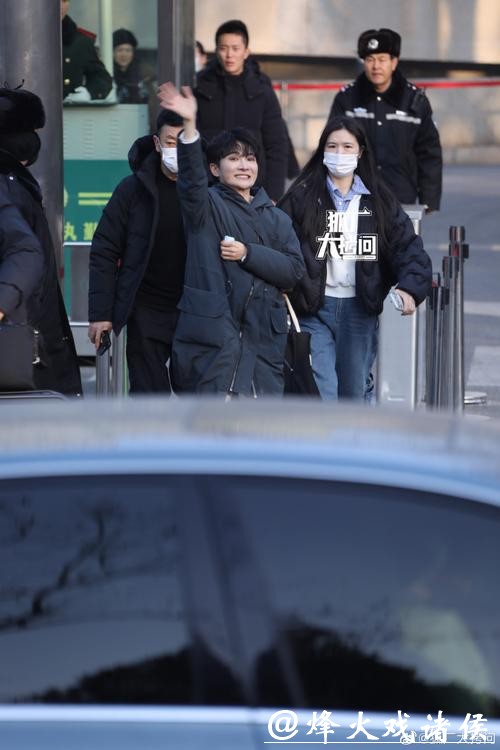 央视马年春晚首次联排：周深、沙溢、秦海璐、李昀锐等现身